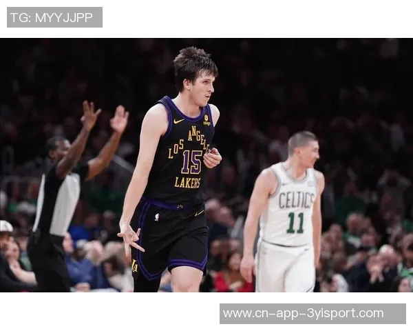 湖人训练场景曝光斯玛特紧逼八村里夫斯全力防守展现团队默契