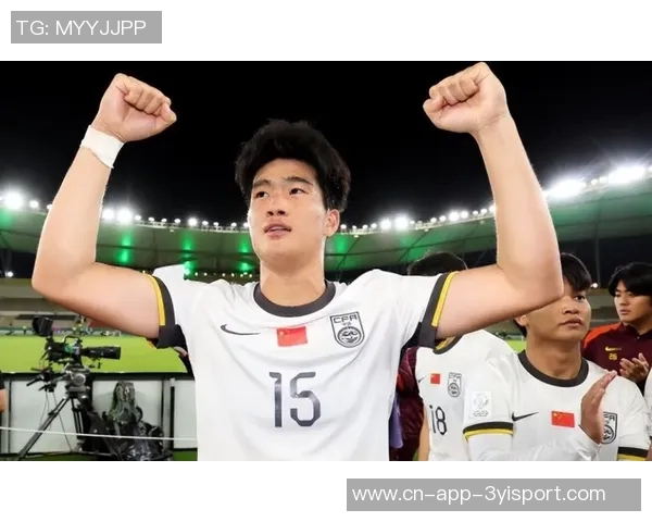 彭啸解围失误送角球U23伊拉克抓住机会反击战机再现